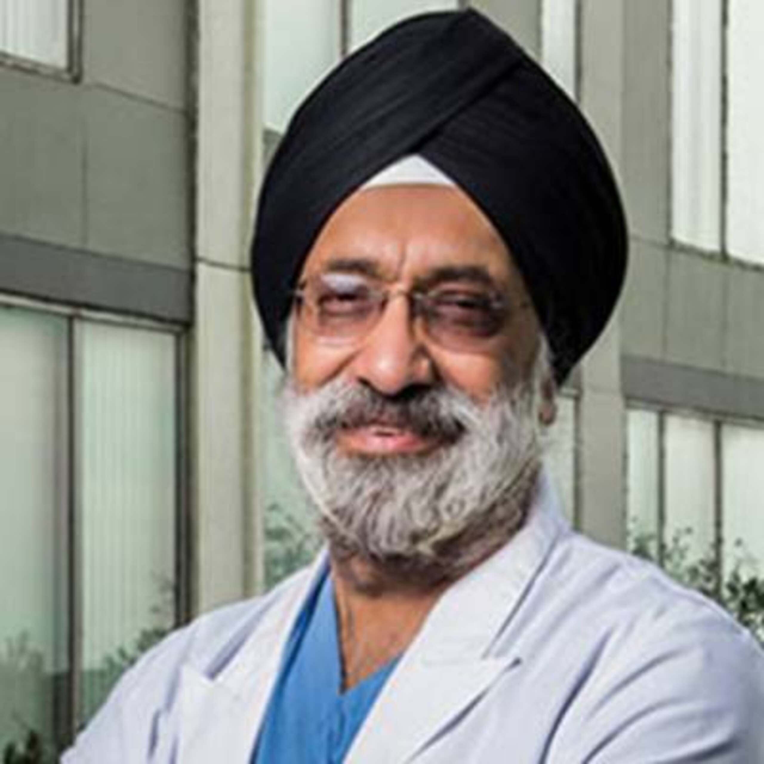 Dr. Varindera Paul Singh – Chairman, Neurosurgery, Medanta – The Medicity, Gurugram